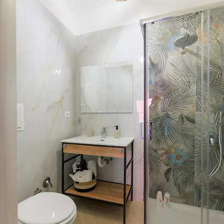 ゲストハウス Beautiful 38 4*