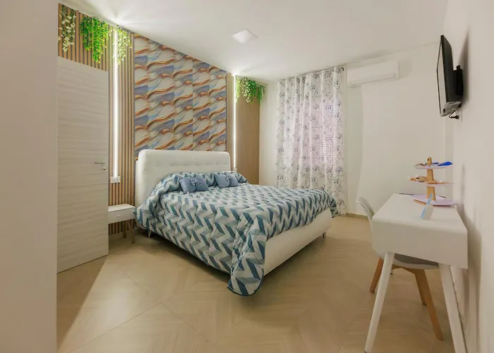 Beautiful 38 4* ナポリ